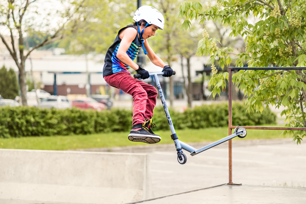 how to tailwhip a scooter